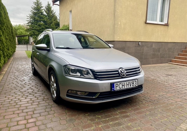 Volkswagen Passat cena 32500 przebieg: 195500, rok produkcji 2011 z Margonin małe 106